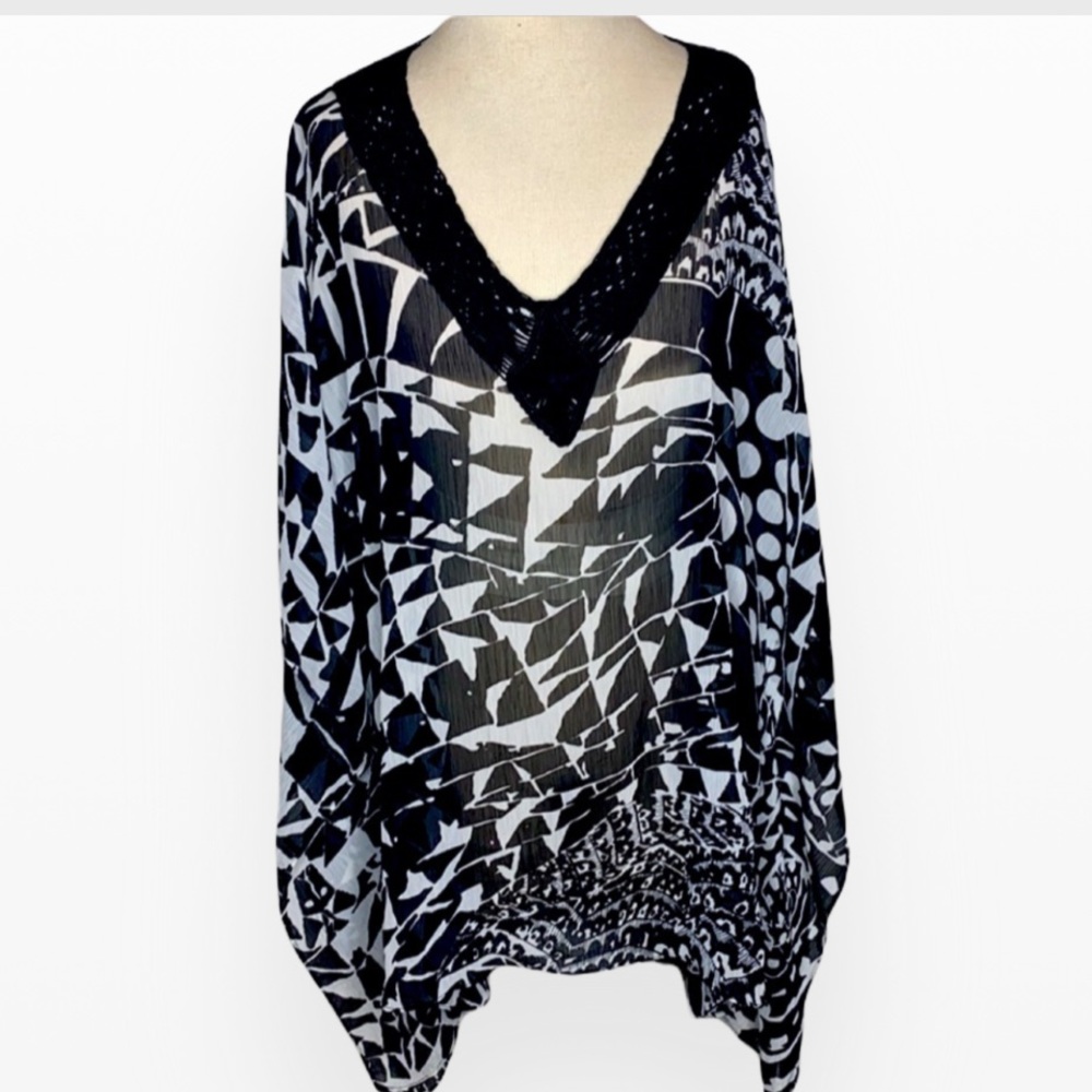 Chico’s V Caftan / Coverup or tunic Size L…